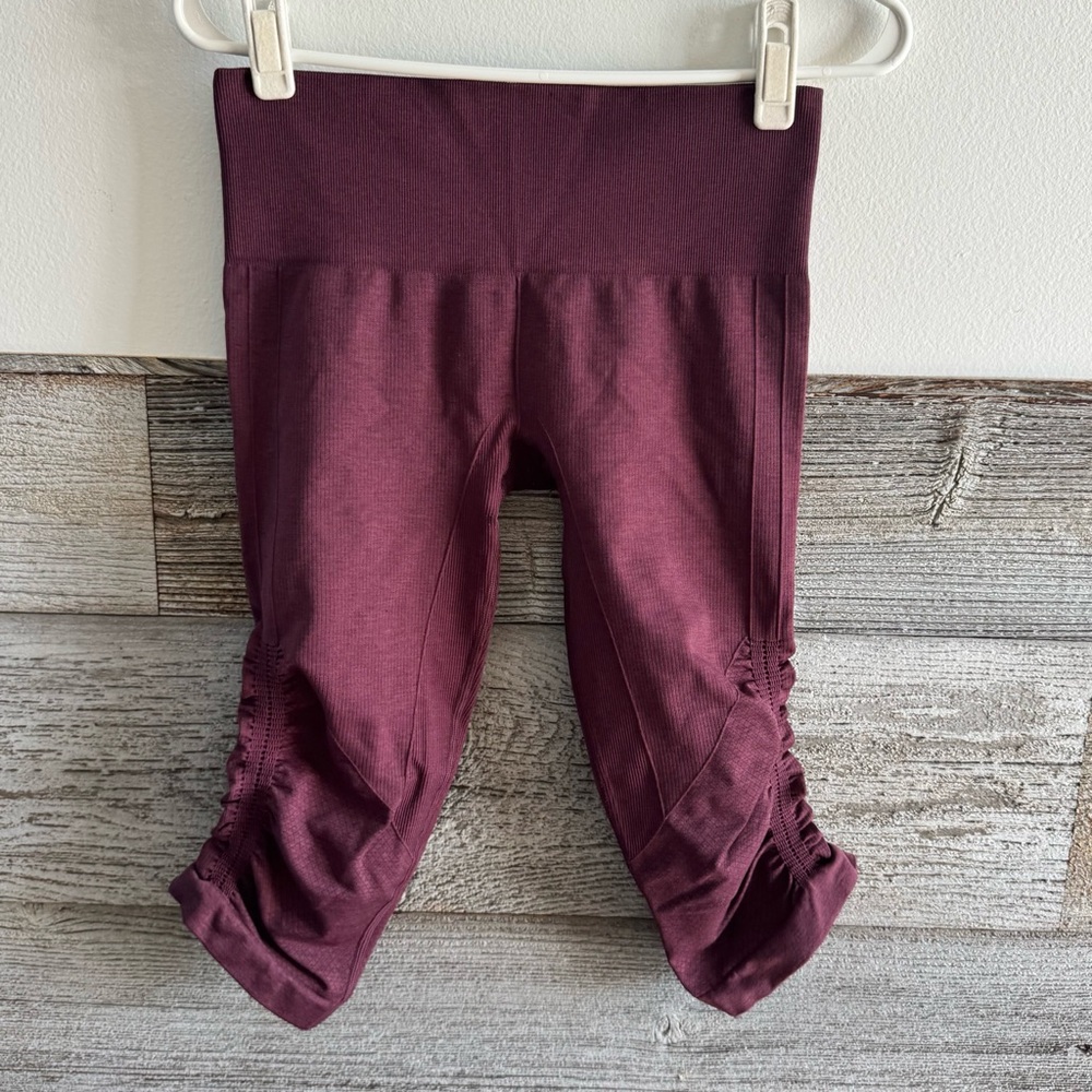 Lululemon In The Flow Crop II Heathered Bordeaux Drama Leggings Size 6 (T1)
